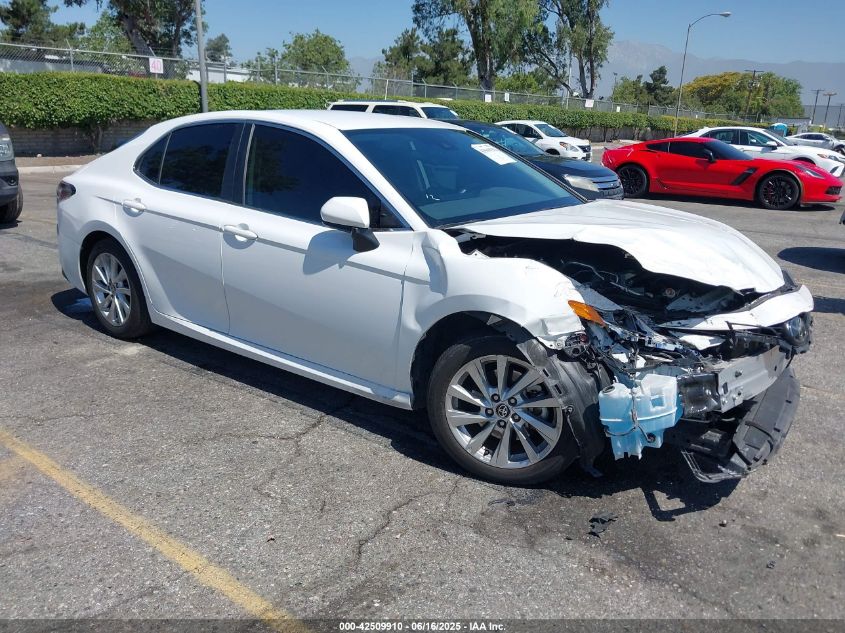 TOYOTA CAMRY LE  *4T1C11AK6PU783369*