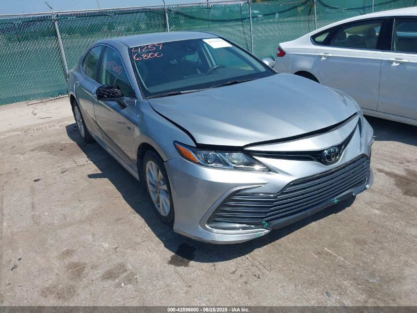 TOYOTA CAMRY LE  *4T1C11BK1PU088439*