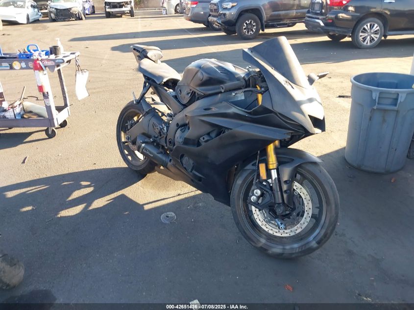 YAMAHA YZFR6 C  *JYARJ28Y6HA001178*